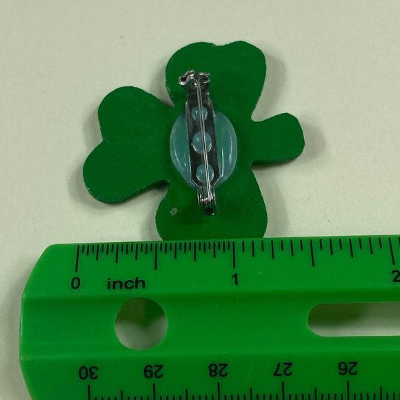 Shamrock Clover Pin Brooch St Patrick's Day March 17 Wood Green Unisex - Picture 7 of 9
